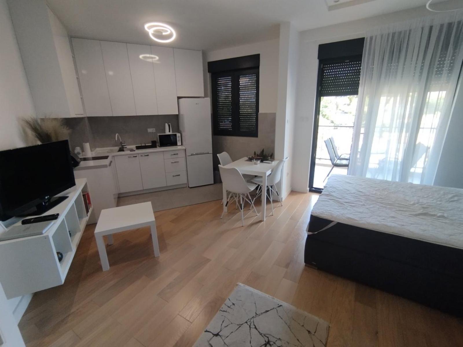 Apartman Porto トレビニエ エクステリア 写真